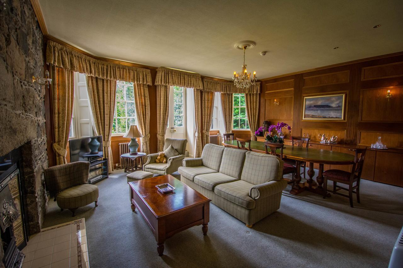 Castle Hotel ハントリー エクステリア 写真