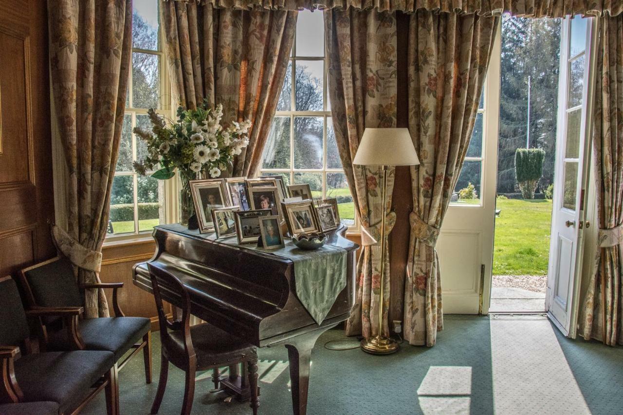 Castle Hotel ハントリー エクステリア 写真