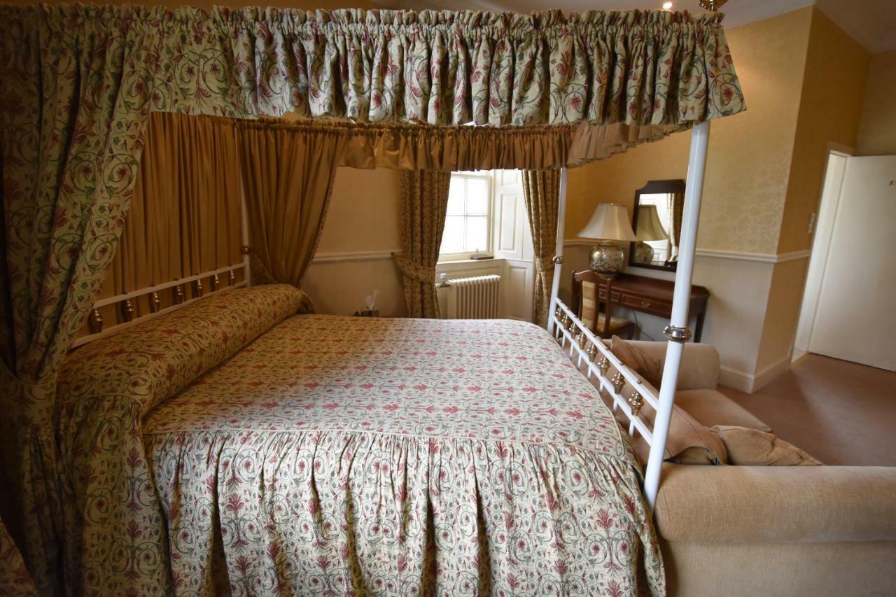 Castle Hotel ハントリー エクステリア 写真